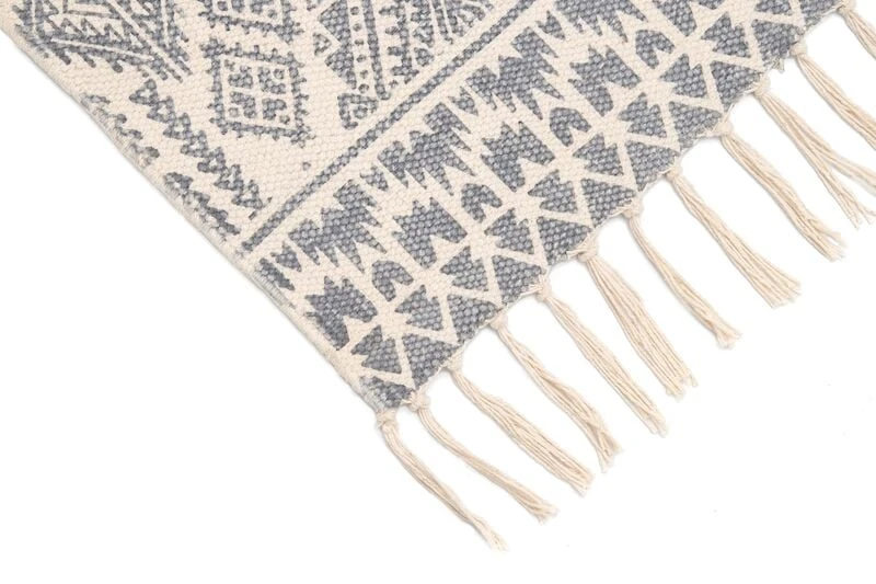 Fanni K Savanni Puuvillamatto 140x200 Cm Harmaa/luonnonväri 3 Fanni K Savanni Puuvillamatto 140x200 Cm Harmaa/luonnonväri - Image 3