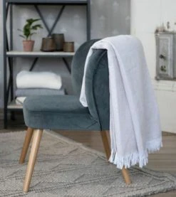 Fanni K Luoto Nojatuoli Vihreä 8 Fanni K Luoto Nojatuoli Vihreä -4Living Store Fanni K Luoto nojatuoli vihrea 5