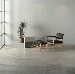 Hans K Bremen Nojatuoli Musta Nahka/tammi -4Living Store Hans K Bremen nojatuoli musta nahka tammi 4