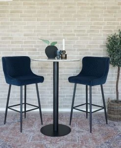 House Nordic Dallas Samettinen Baarituoli Tummansininen 9 House Nordic Dallas Samettinen Baarituoli Tummansininen -4Living Store House nordic samettinen baarituoli tummansininen 5