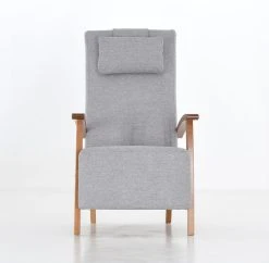 Veke Aina Nojatuoli Vaaleanharmaa Grass 86, Tammen Väriset Koivu Käsinojat -4Living Store Veke Aina nojatuoli vaaleanharmaa Grass 86 tammi kasinojat 0 0