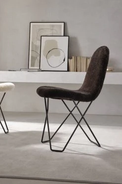 Cuero Design Cactus Tuoli Musta Lampaantalja/musta 8 Cuero Design Cactus Tuoli Musta Lampaantalja/musta -4Living Store cuero design cactus tuoli musta lampaantalja musta miljoo1