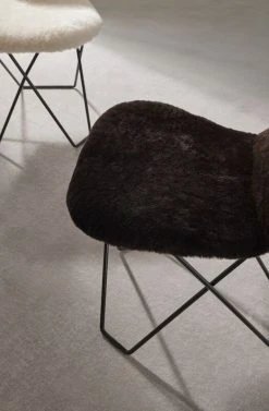 Cuero Design Cactus Tuoli Musta Lampaantalja/musta 11 Cuero Design Cactus Tuoli Musta Lampaantalja/musta -4Living Store cuero design cactus tuoli musta lampaantalja musta miljoo2