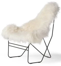 Cuero Design Valhalla Nojatuoli Valkoinen Lampaantalja Pitkä Karva/musta 11 Cuero Design Valhalla Nojatuoli Valkoinen Lampaantalja Pitkä Karva/musta -4Living Store cuero design valhalla wild nojatuoli valkoinen pitka karva 2