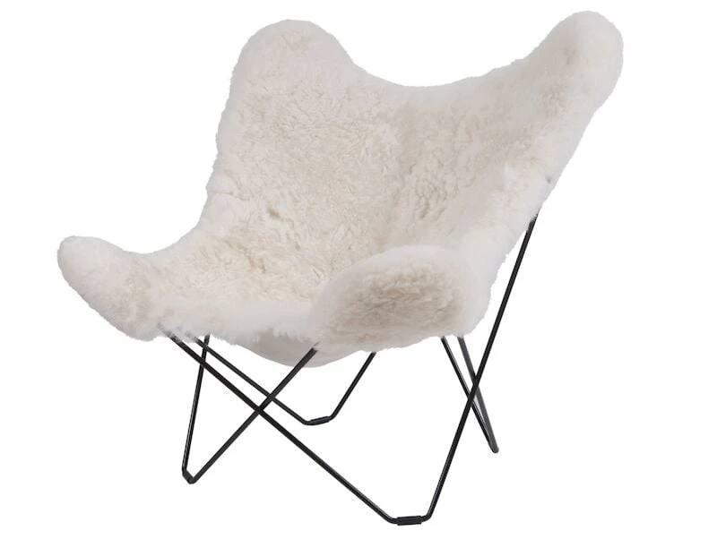 Cuero Iceland Mariposa Shorn White Lepakkotuoli, Musta Jalka 1 Cuero Iceland Mariposa Shorn White Lepakkotuoli, Musta Jalka
