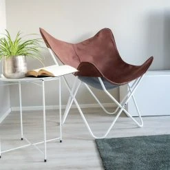 Varax Lepakkotuoli 36A Musta Keinonahka/valkoinen 8 Varax Lepakkotuoli 36A Musta Keinonahka/valkoinen -4Living Store varax lepakkotuoli ruskea valkoinen keinonahka 3