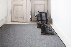 VM-Carpet VM Carpet Balanssi Polyamidimatto Oma Koko Tummanharmaa -4Living Store vm Carpet balanssi tharmaa98