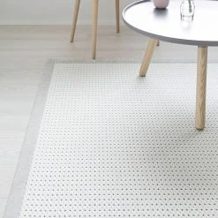 VM-Carpet VM Carpet Valkea Matto Oma Koko Valkoinen/musta